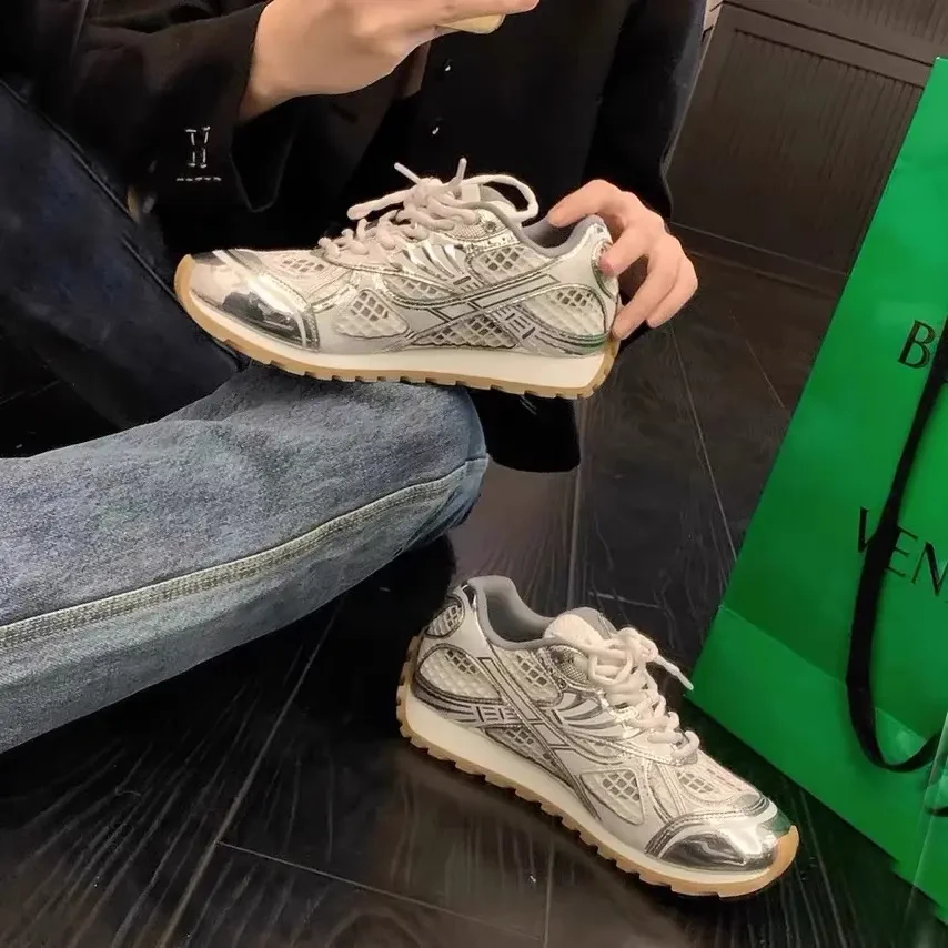 王一博同款老爹鞋女2025新款春季时尚百搭爆款透气轻奢跑步女鞋