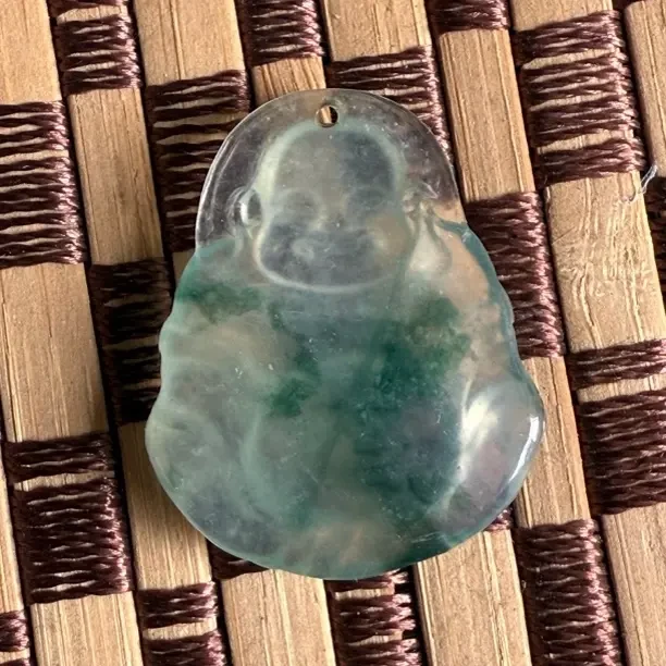 翡翠冰种飘花佛公精致百搭气质玉石，高28，宽22.9，厚5.1精雕冰透