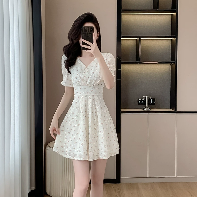 小个子碎花雪纺显瘦连衣裙2025新款女高收腰显瘦高级感气质漂亮裙