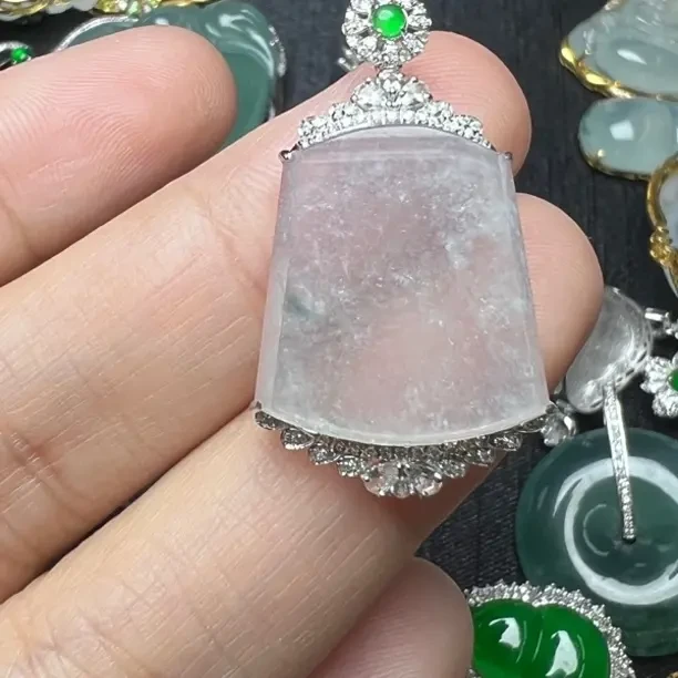 翡翠女款吊坠18k金