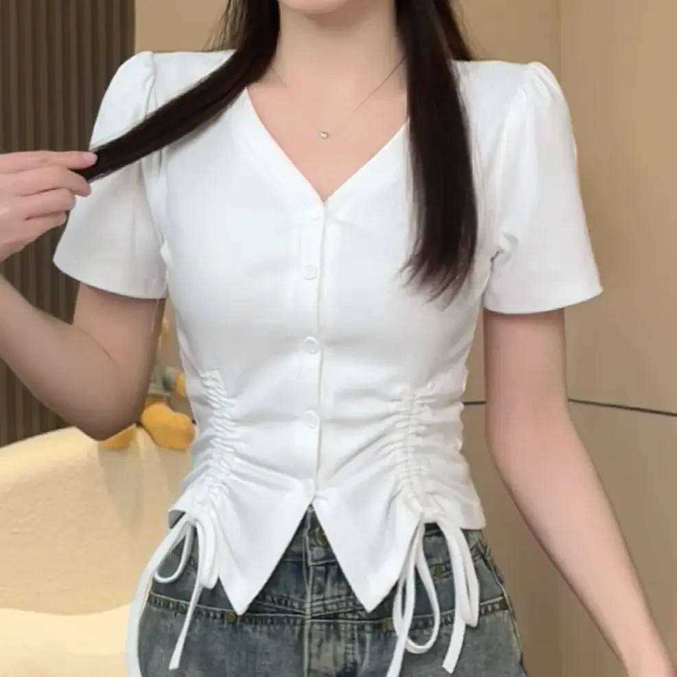 【小七家】秋季新款 时尚简约修身设计感显瘦短款百搭上衣DM8635