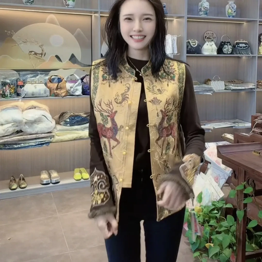 新中式复古刺绣夹棉无袖马甲女秋冬时髦洋气套装