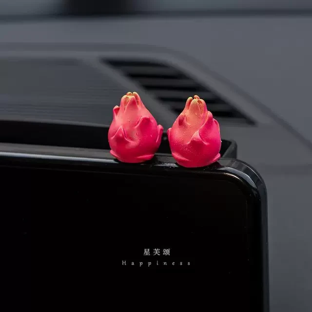 2025红红火火卡通龙果汽车摆件中控台装饰贴治愈系解压车载小摆件