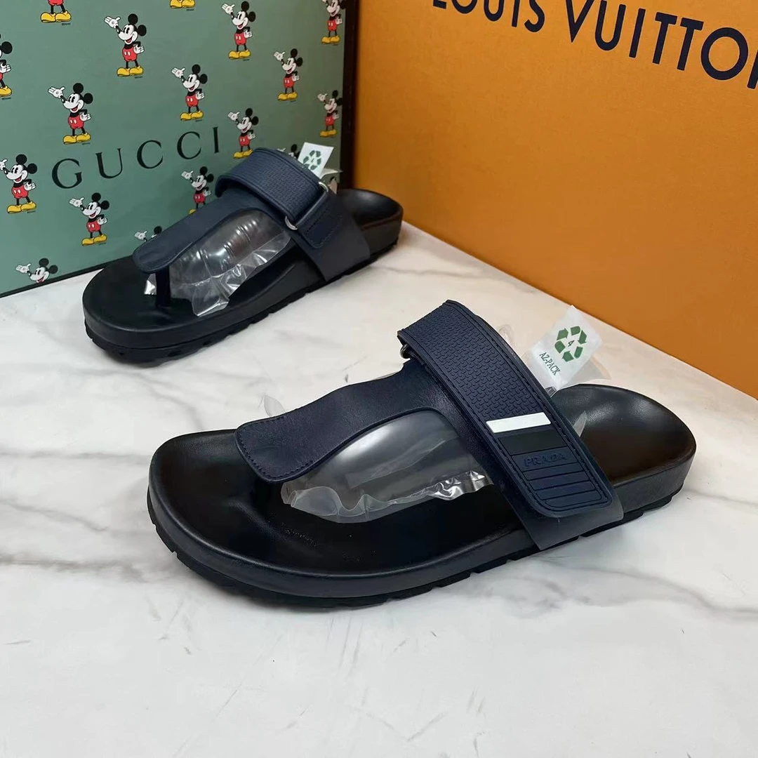 95新 Prada/普拉达 蓝色魔术贴休闲百搭夏季人字拖/39.5