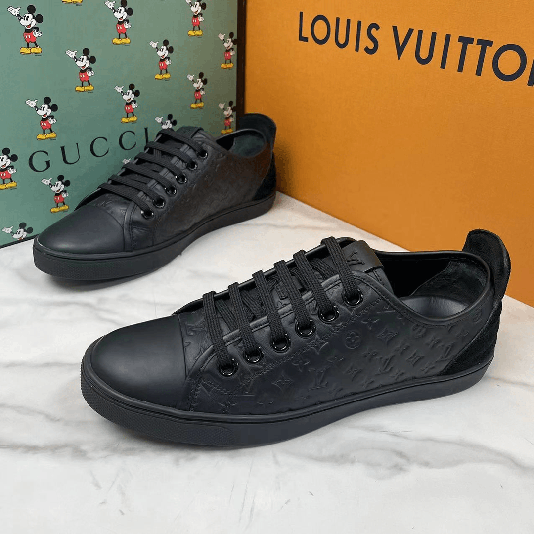 LouisVuitton/路易威登黑色浮雕压花麂皮拼接休闲鞋/37.5码/97新