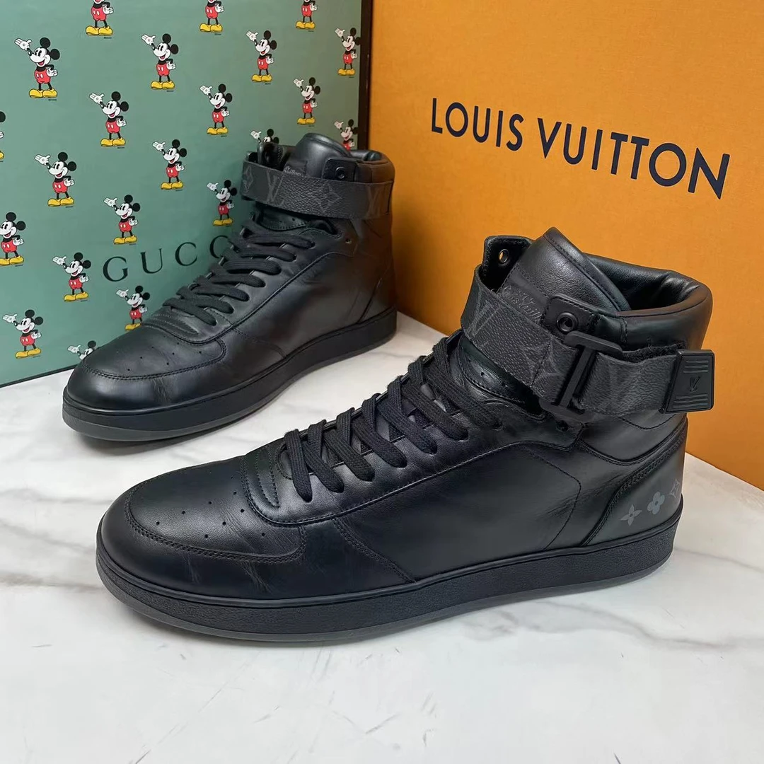 95新 LouisVuitton/路易威登 黑色高帮后跟老花魔术贴板鞋/欧码43