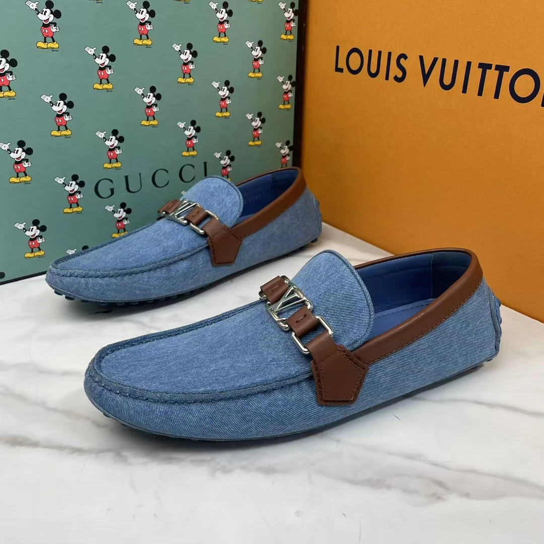 全新未使用 LouisVuitton/路易威登 牛仔蓝小银扣豆豆鞋/40.5码