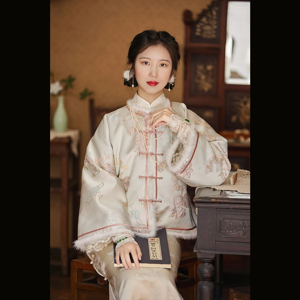 尘香如故top ulara 秋冬提花加厚夹棉上袄少女对襟倒大袖中式上衣