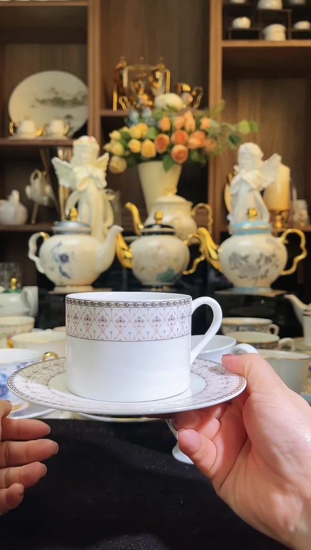 【闪购商品】骨瓷杯碟