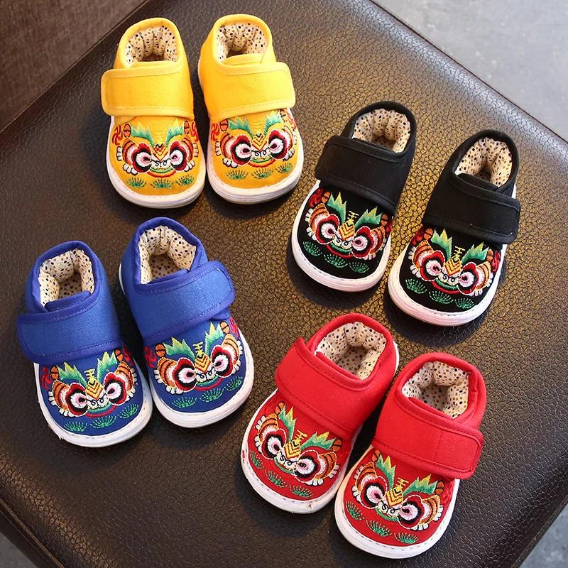 中国风虎头鞋婴儿冬季儿童手工棉鞋老虎鞋1-3岁小孩古风布鞋男宝