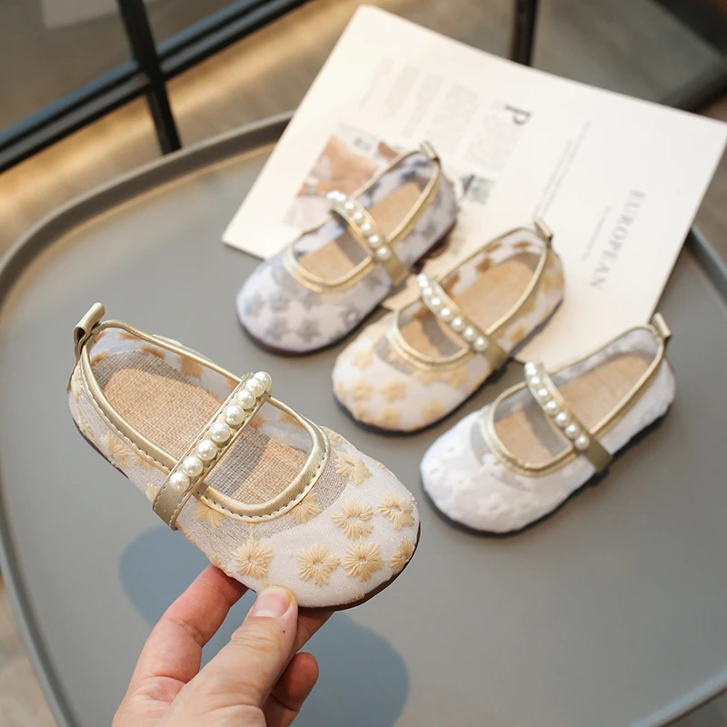 儿童1-3-6岁夏季宝宝鞋凉鞋小童软底国风刺绣女童小公主凉鞋9811