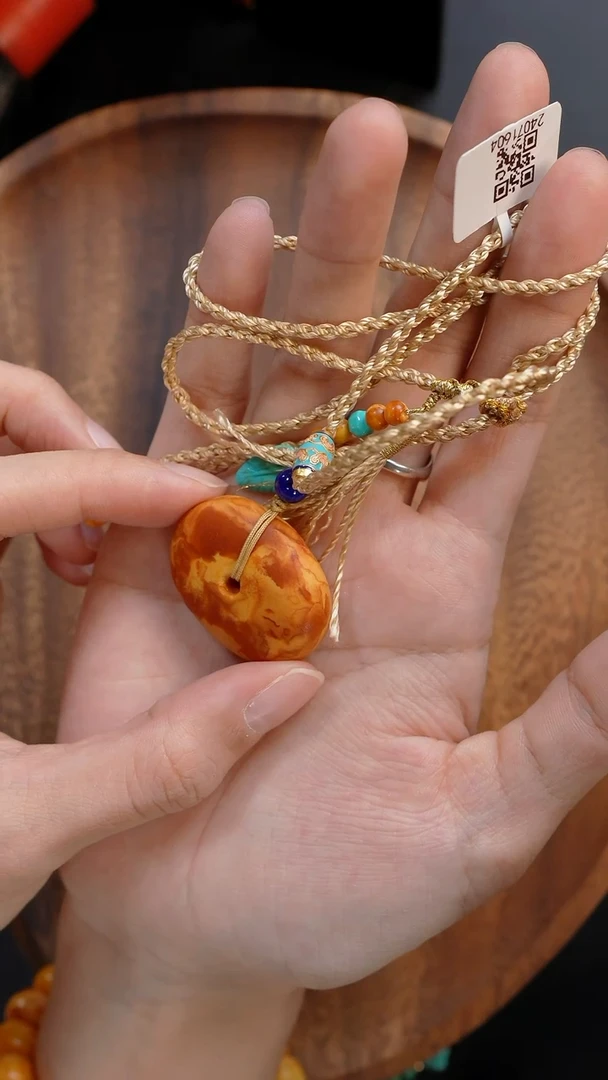 【闪购商品】琥珀裸石未镶嵌饼子（单件）