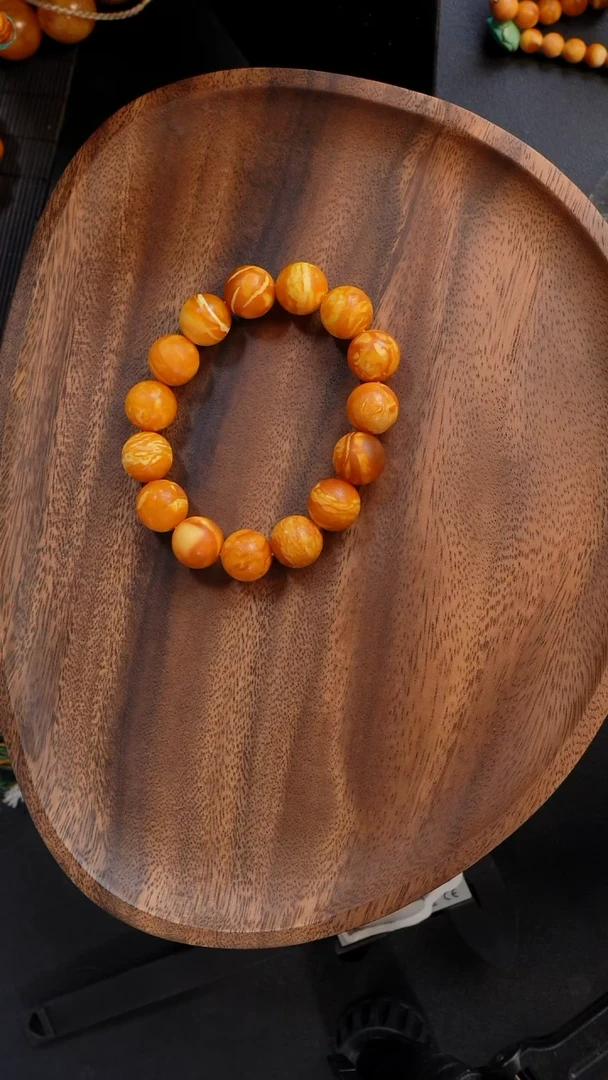 【闪购商品】琥珀裸石未镶嵌手串