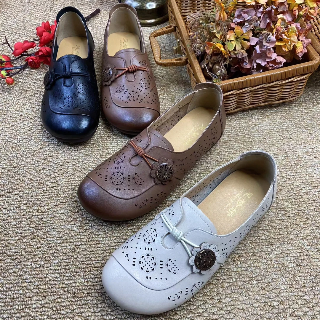 真皮软底妈妈凉鞋女夏季复古民族风洞洞鞋防滑中老年镂空透气女鞋