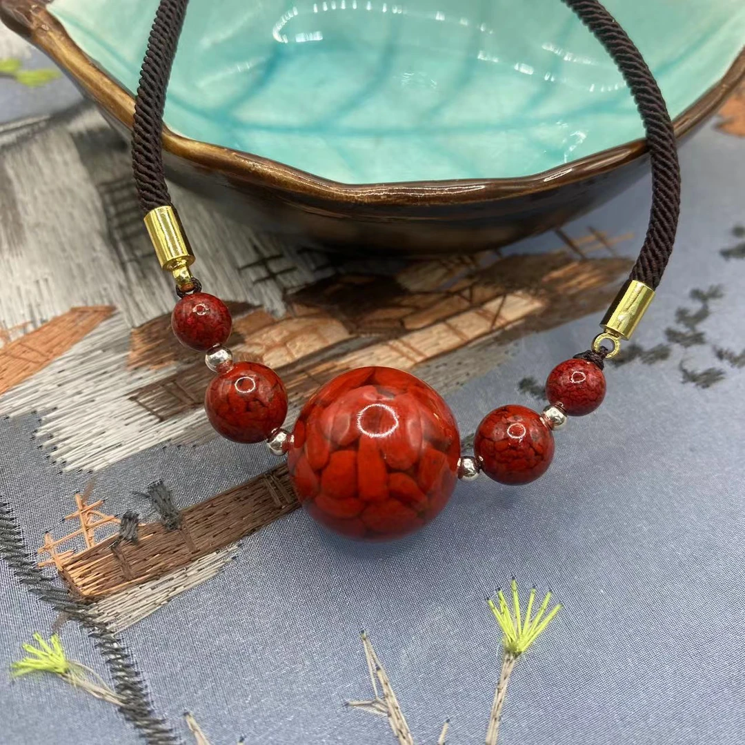 含辰砂工艺品212高含量朱砂晶体砂锁骨吊坠卡18mm（不可火烧）