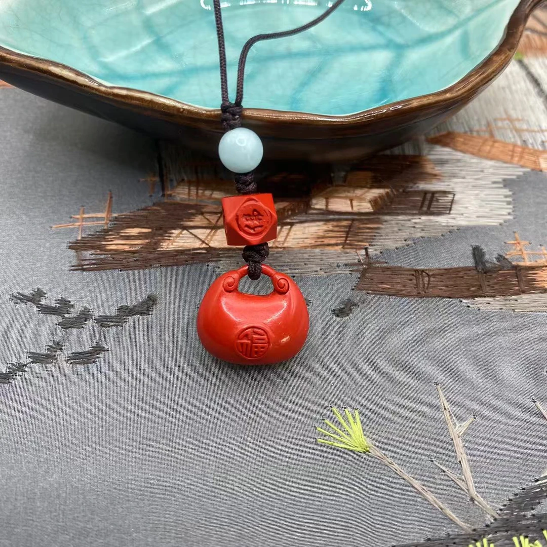 含辰砂工艺品高含量朱砂红砂设计款胖福手机挂