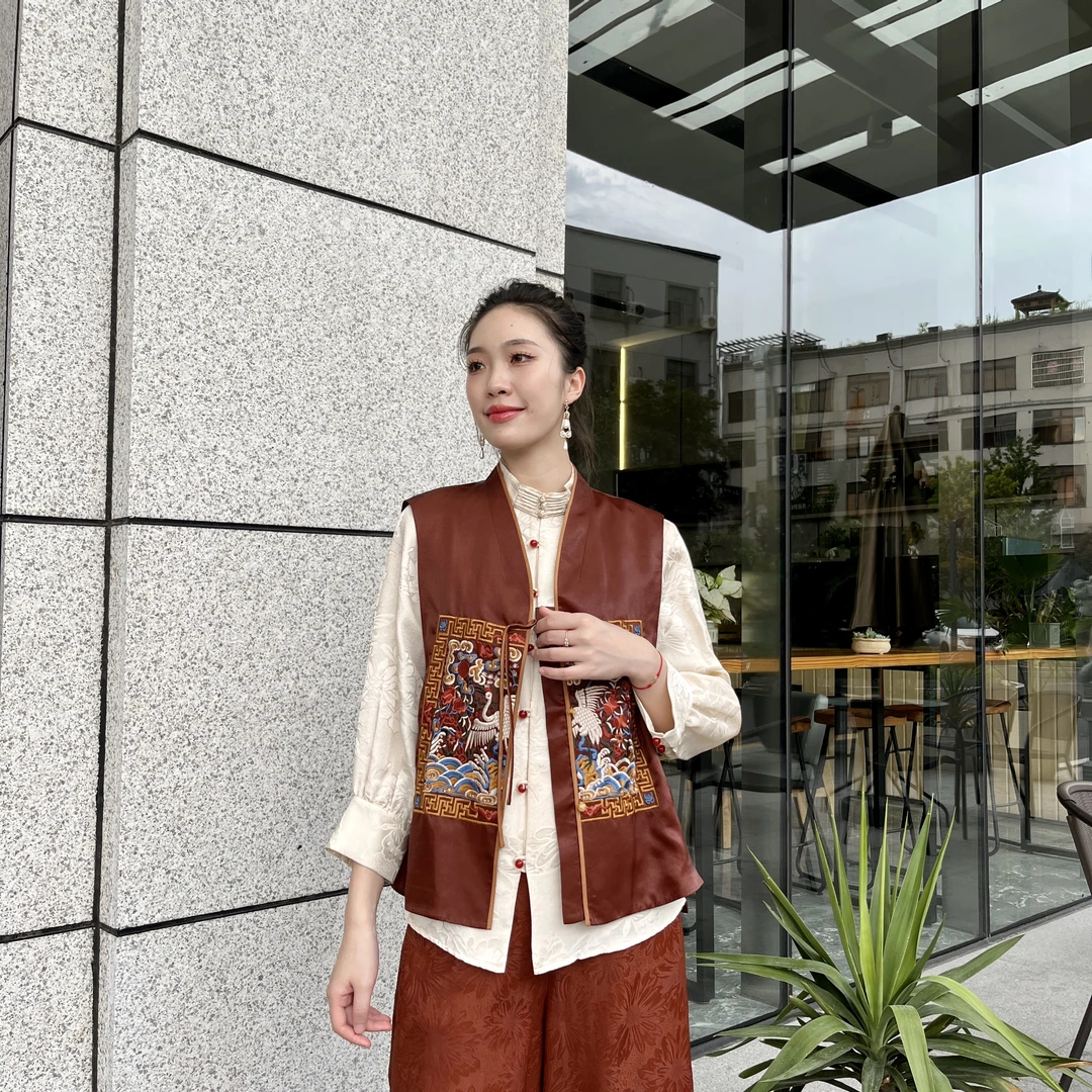 FSSIA墨笙歌-红云纱重锻光面法式宫廷风复古重工刺绣马甲--3887