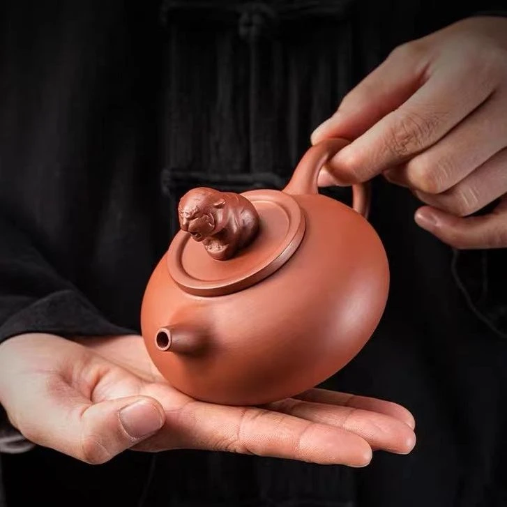 朱泥大红袍萌虎壶250毫升（赖开江）B105