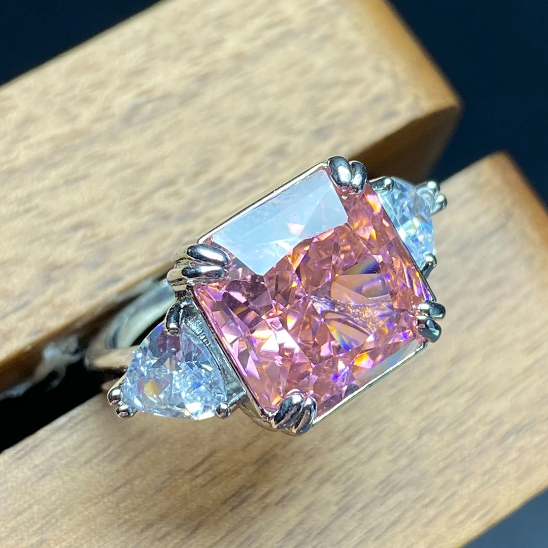 铜合金合成锆石戒指 HJ2R-2122樱花粉戒经典轻奢时尚简约浪漫精致