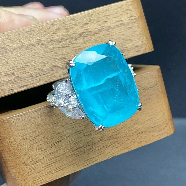 铜合金合成锆石戒指 HJ8S-88116戒指蓝色轻奢经典时尚精致复古
