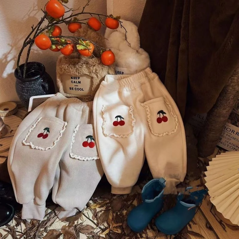 儿童裤子冬季新款女宝宝可爱加绒束脚休闲裤