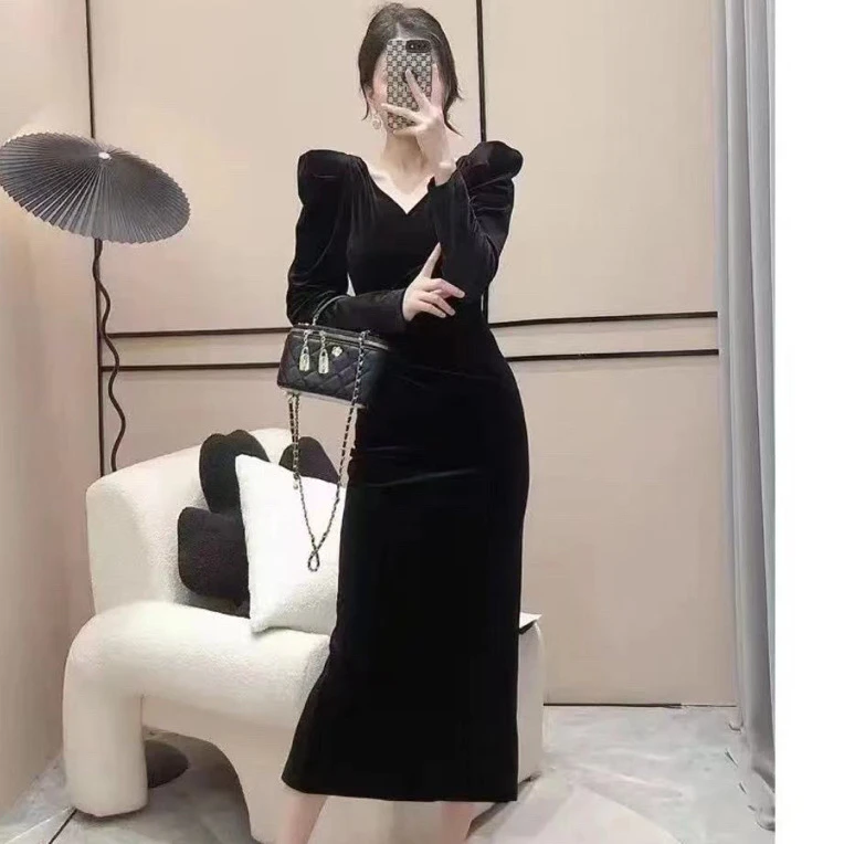 赫本风法式高级感礼服丝绒连衣裙女秋冬御姐气质修身内搭包臀长裙