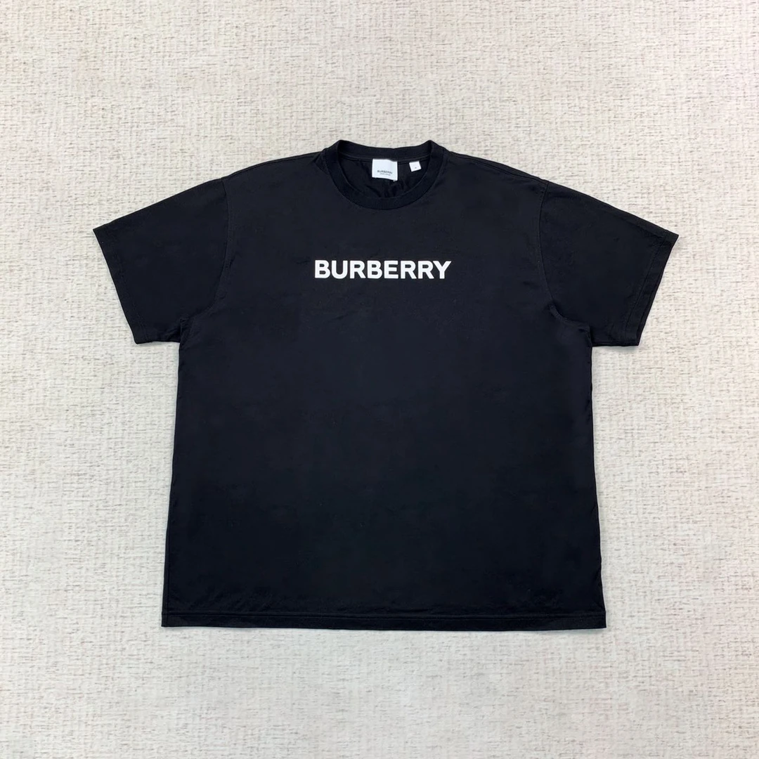 全新未使用  BURBERRY 巴宝莉 经典logo休闲短袖m码编码xb2811