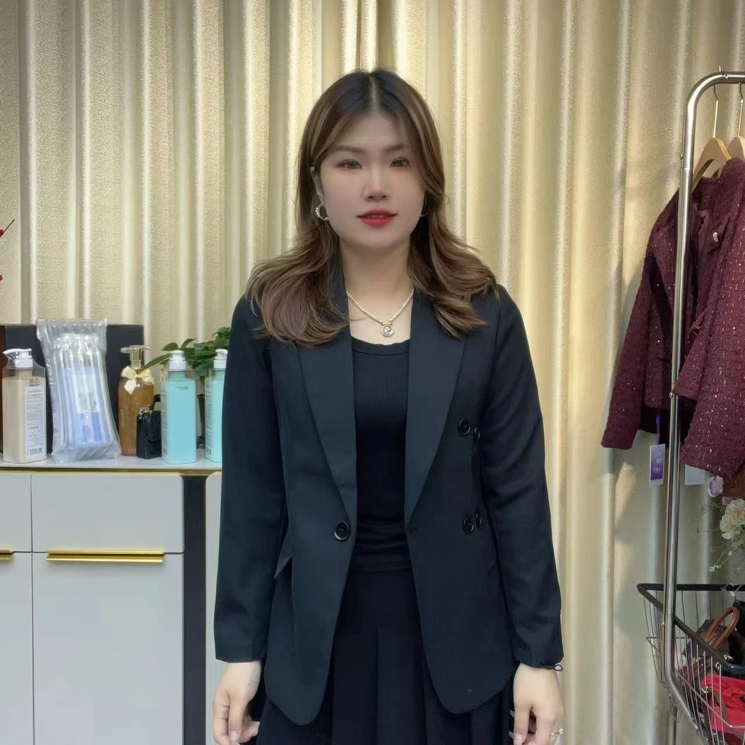 小鑫肝@秋款现货浮力翻领带扣口袋气质修身长袖西装短外套 703