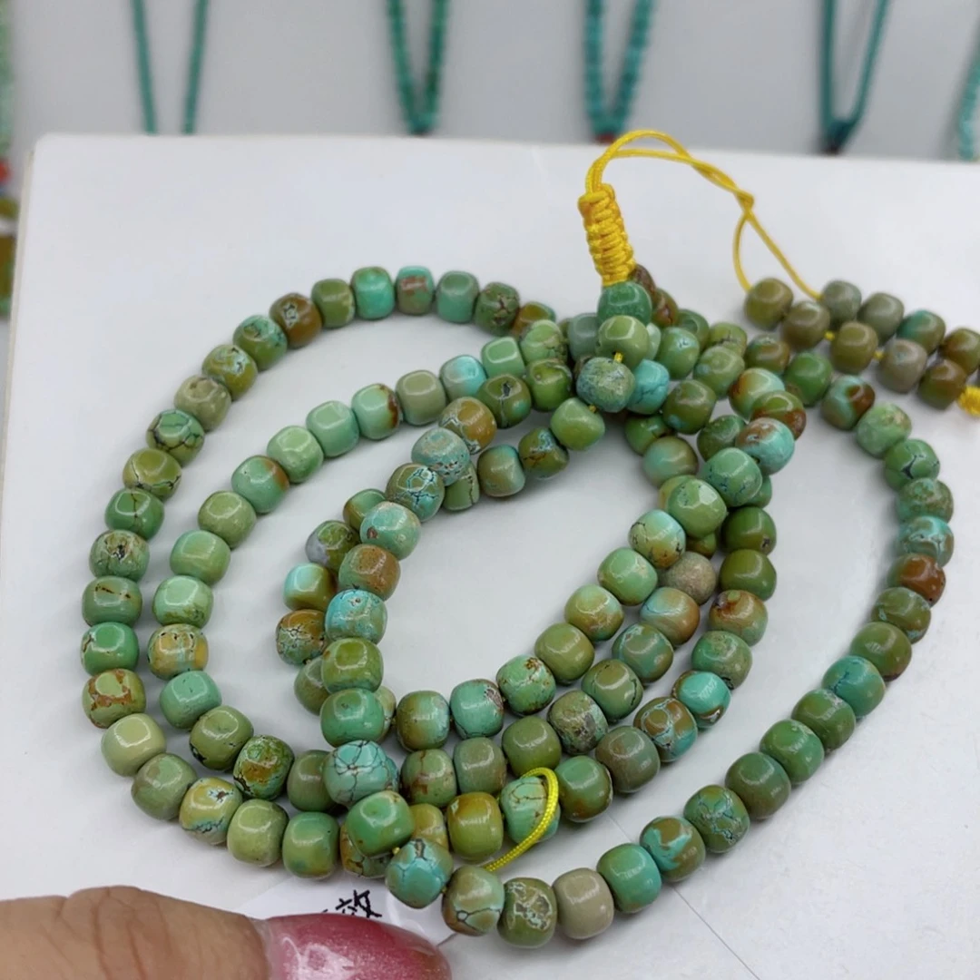 绿松石颈饰未镶嵌