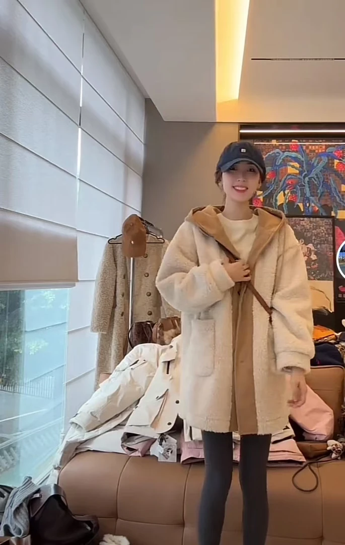 韩版冬季潮流新款通勤风韩国休闲皮毛一体连帽抽绳中长款外套