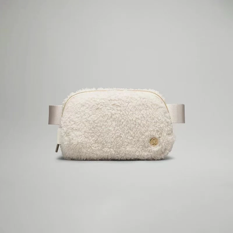 全新未使用 lululemon/露露乐蒙 EVERYWHERE BELT BAG LA F 1134