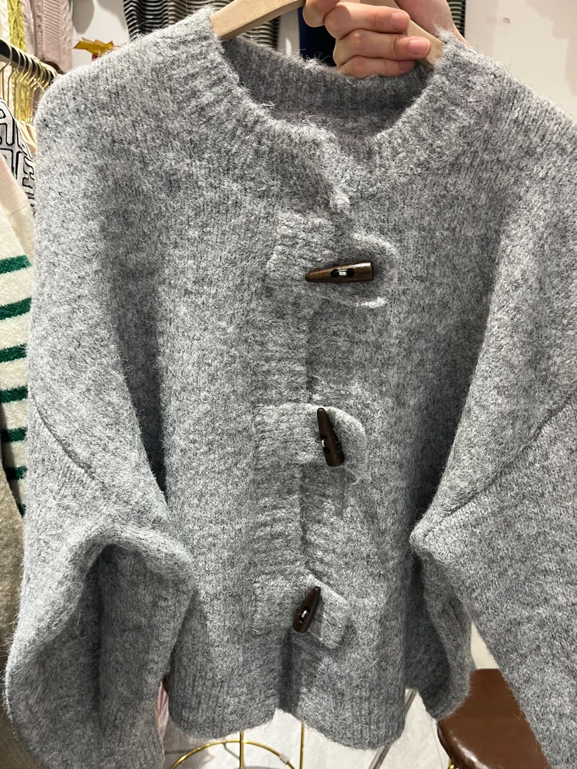 套头毛衣长袖针织开衫显瘦气质洋气百搭衫连衣裙设计感时尚短款