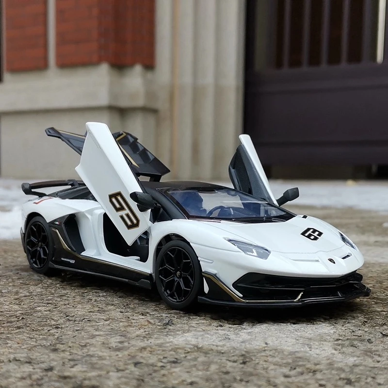 兰博基尼 SVJ63 合金车模 跑车模型声光回力转向避震车模型