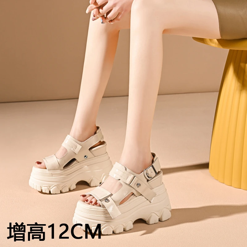 12公分增高凉鞋女漆皮夏季坡跟厚底运动旅游鱼嘴松糕超高跟罗马鞋