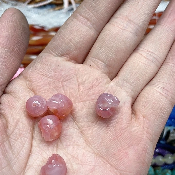 玛瑙/玉髓珠宝半成品未镶嵌一个猫头鹰