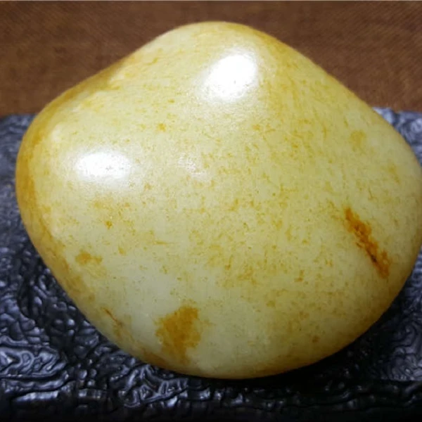 新疆和田精美奇石摆件