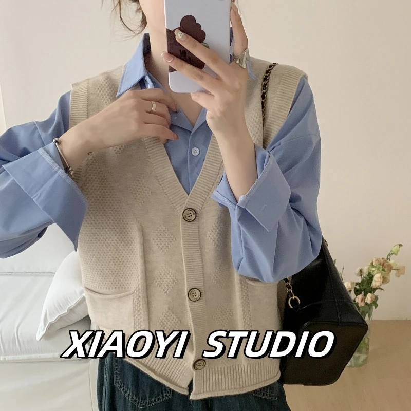卷边口袋针织开衫马甲2024秋冬纯色坎肩时尚宽松毛衣马夹短款女装