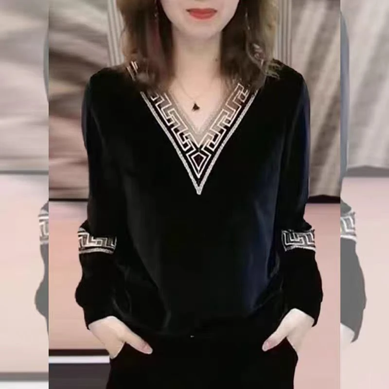 秋冬新款宽松显瘦V领金丝绒网纱镂空刺绣长袖套头上衣打底衫