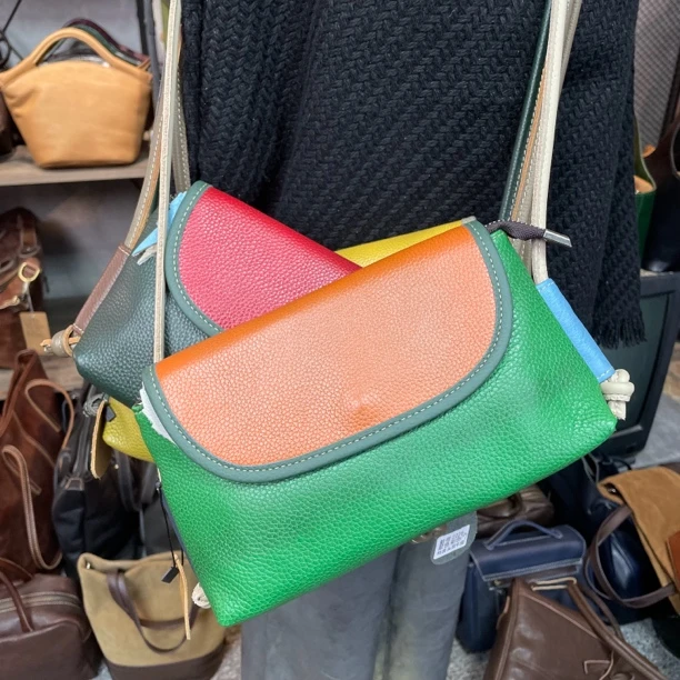 【粉丝福利】新款真皮女包单肩斜挎包彩拼圣诞款头层牛皮