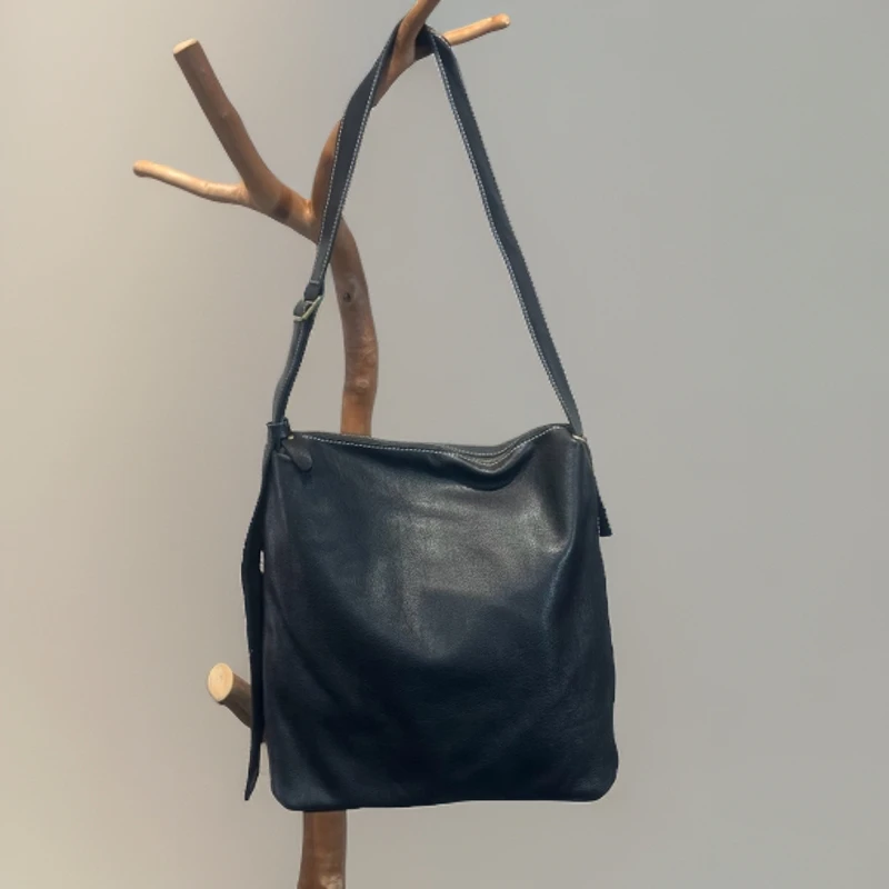 真皮女包大容量单肩斜挎包头层牛皮宽肩带