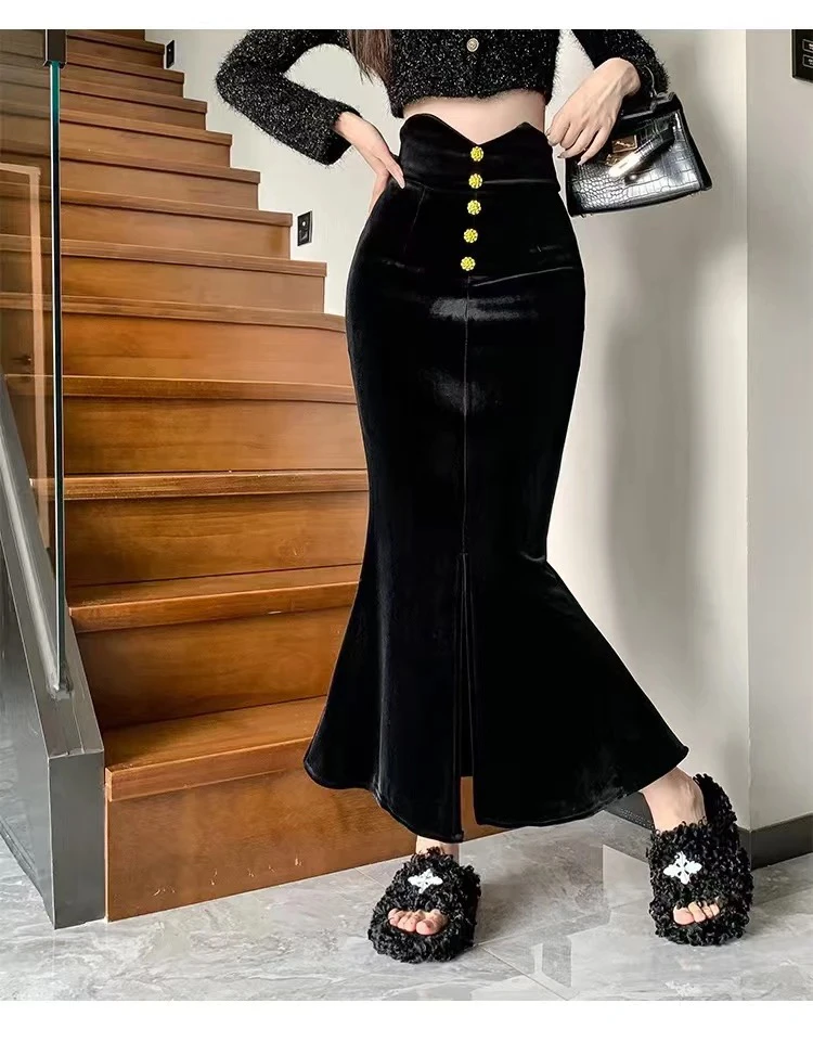 金丝绒半身裙女秋冬设计感高腰排扣加绒花苞不规则开叉包臀鱼尾裙