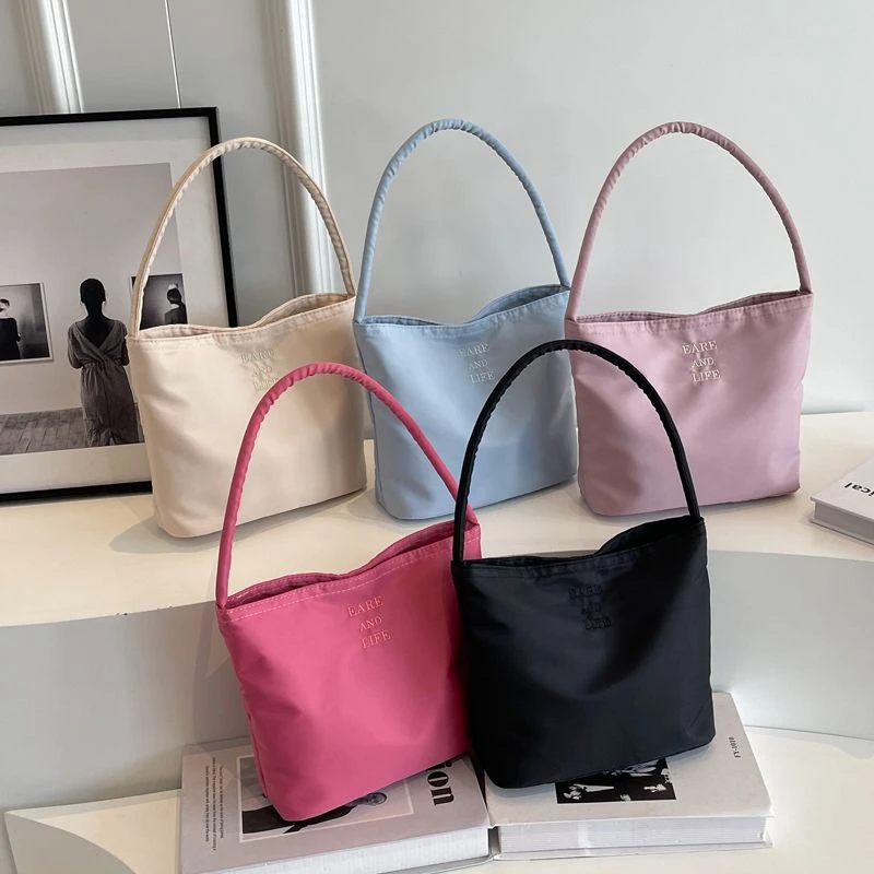 韩国手提包上班族便携手提袋2024新款刺绣腋下包百搭单肩水桶包女