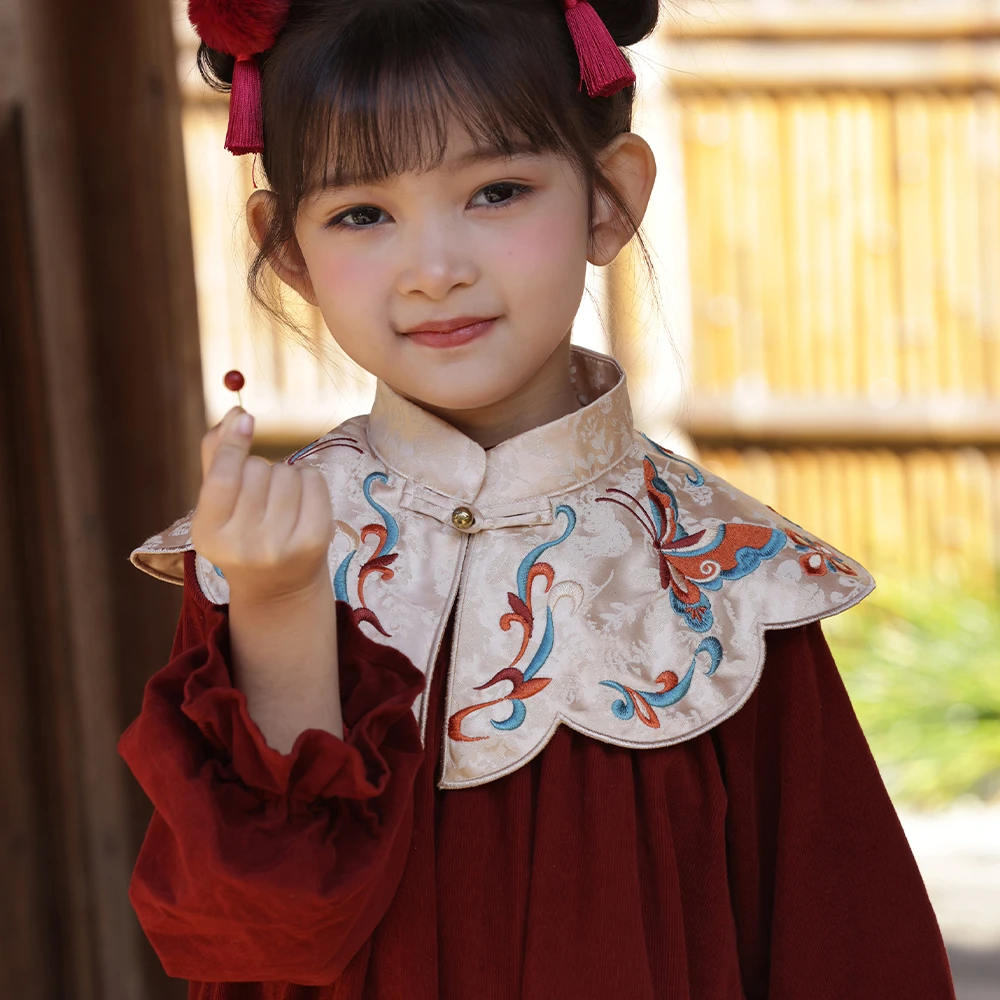 初煦 2024冬国风复古红灯芯绒连衣裙 女童中国风年服重工绣花云肩