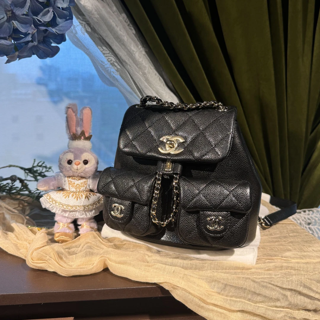 全新未使用 Chanel/香奈儿 24A Duma小青蛙 黑金双肩包