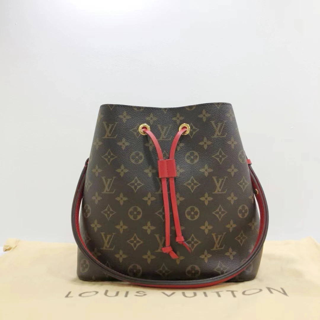 95新 LouisVuitton/路易威登 芯片款老花红水桶肩斜挎包