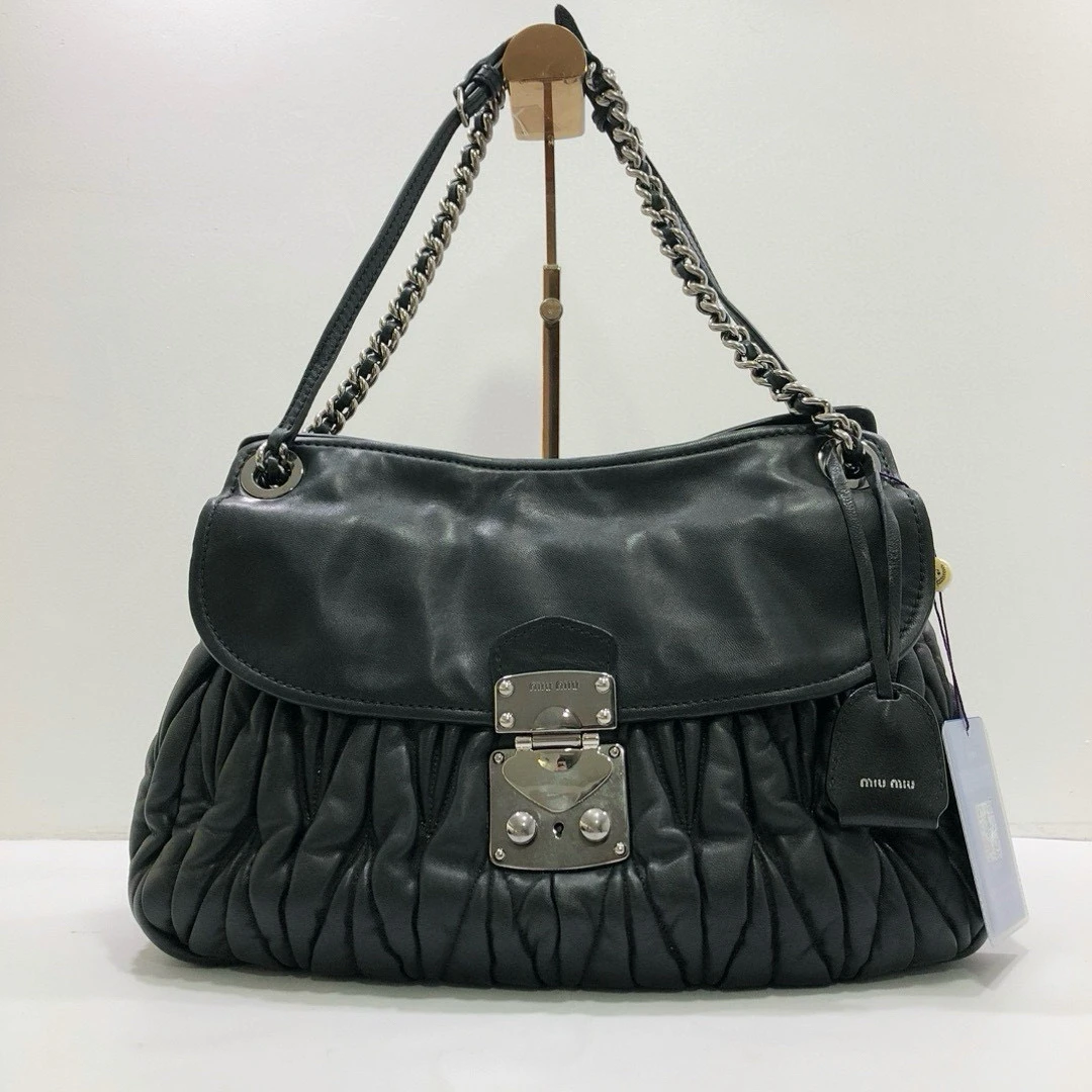 95新 MIU MIU/缪缪 全皮黑银褶皱手提单肩包/公价16800