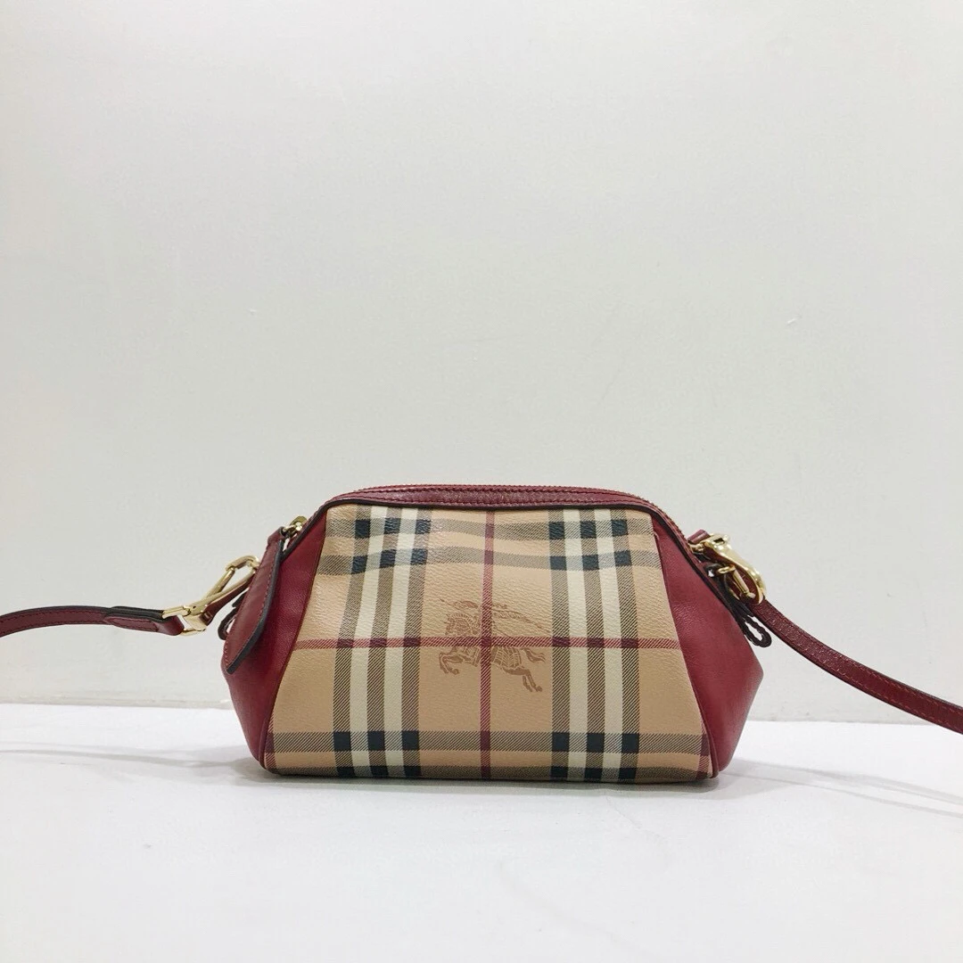 95新 BURBERRY/博柏利 巴宝莉战马格纹拼色单肩斜挎包/7800