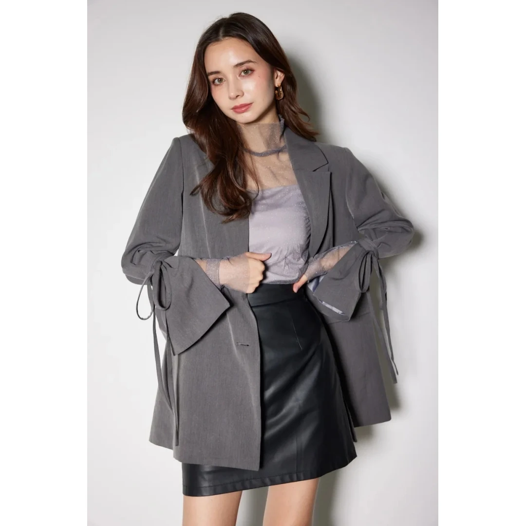 【强哥外贸】 秋季新款 R 背部纽扣设计时尚百搭西装外套