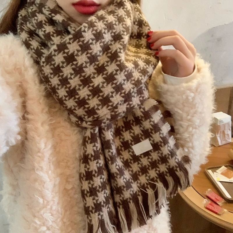 新款格纹纯色披肩冬季女保暖韩版日系百搭围巾学生加厚情侣款围脖