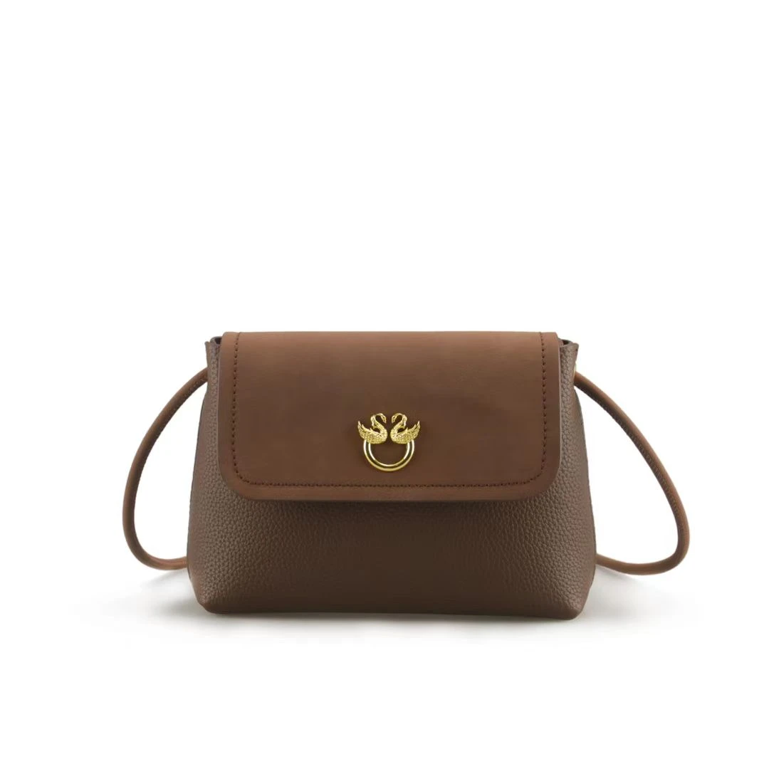 新款时尚经典百搭单肩斜跨休闲女士肩包W2470棕色